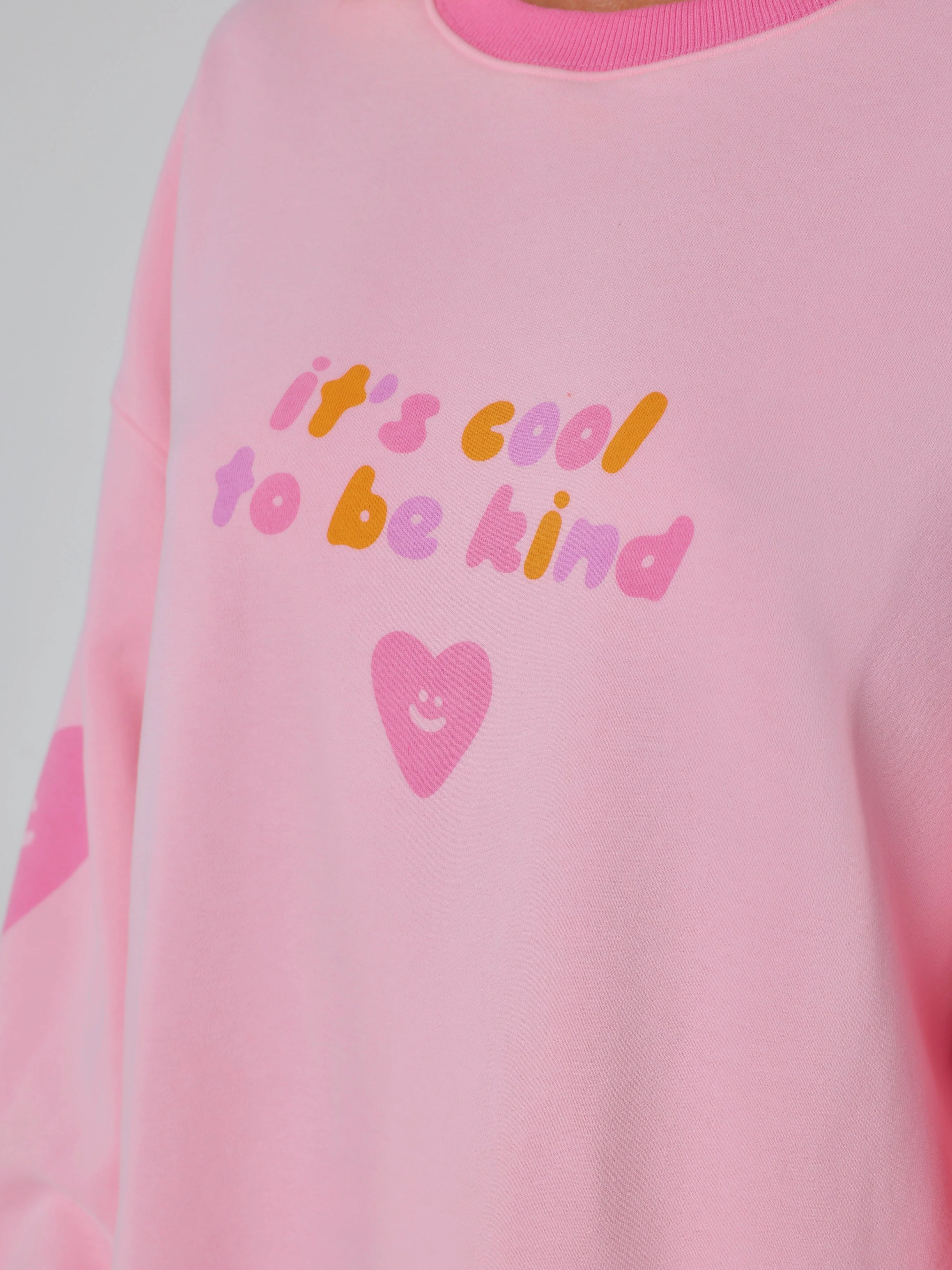 BE KIND OVERSIZE SWEATER - Image 6