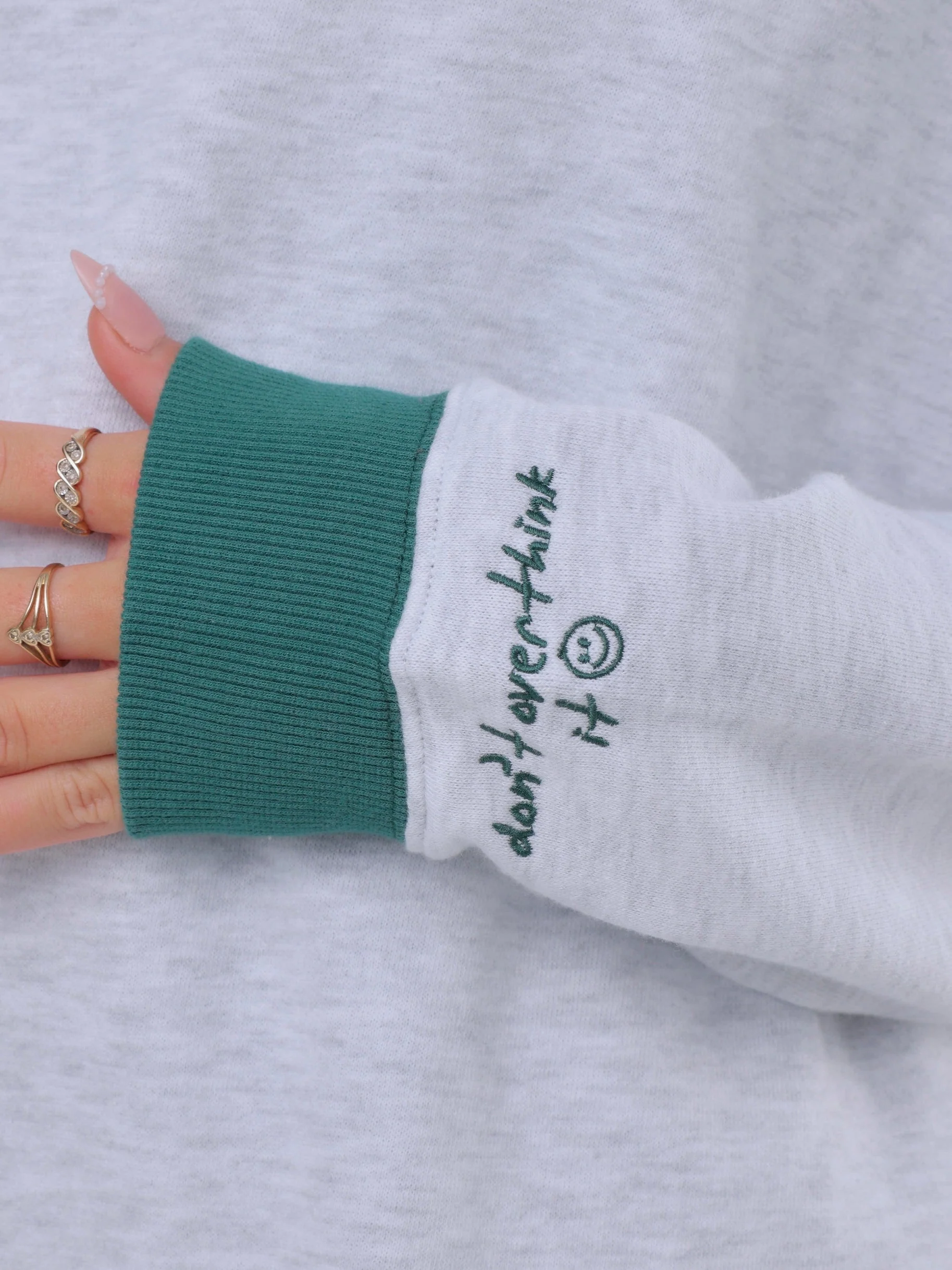 LUCKY OVERSIZE SWEATER - Image 10