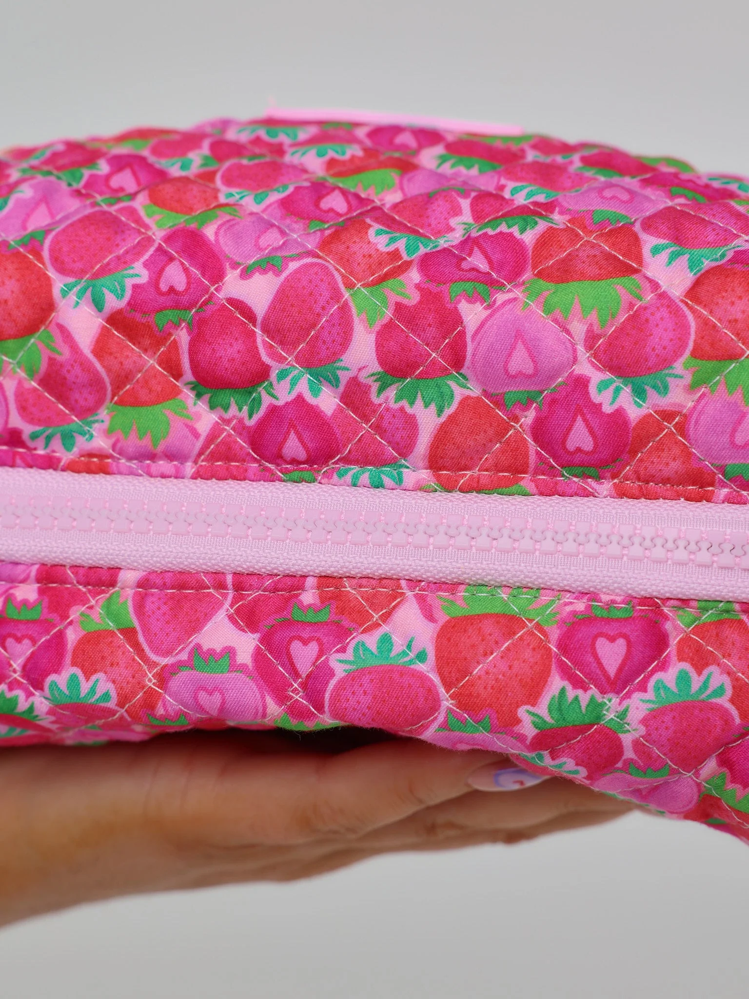 QUILTED POUCH - STRAWBERRY KISS - Image 5