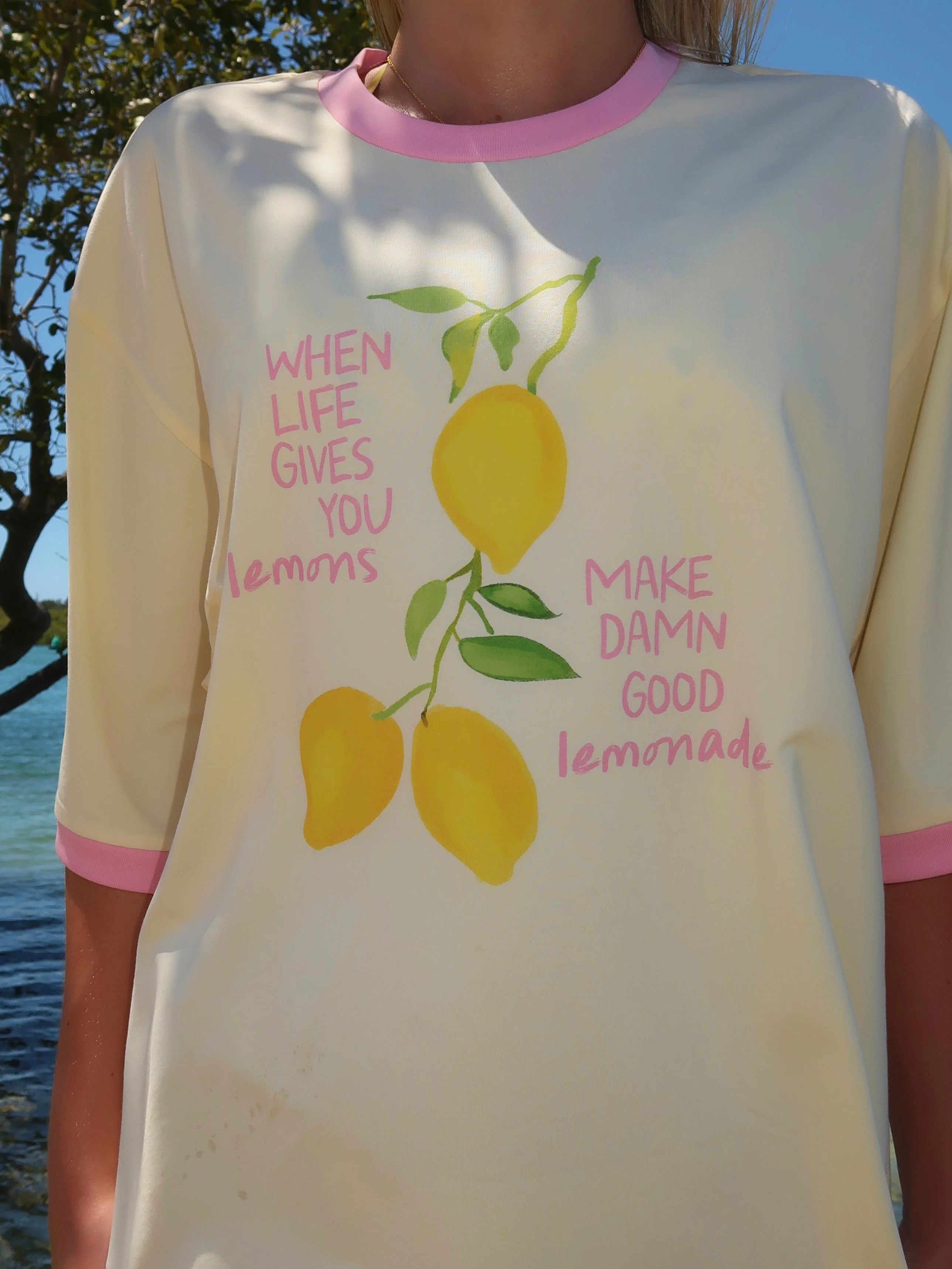 SQUEEZE THE DAY OVERSIZE TEE - Image 4